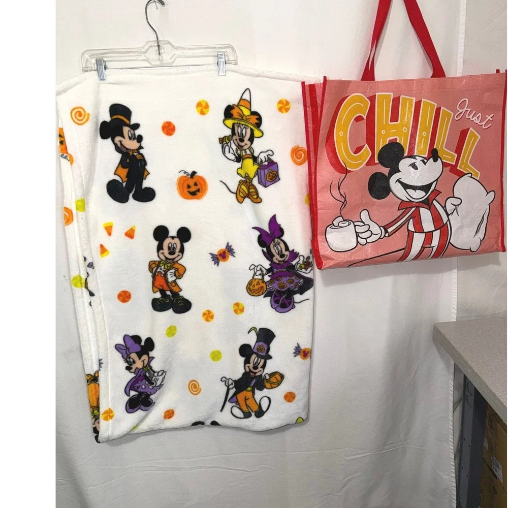 Disney's Micky & Minnie Mouse Plush Halloween Theme Throw Blanket + Tote